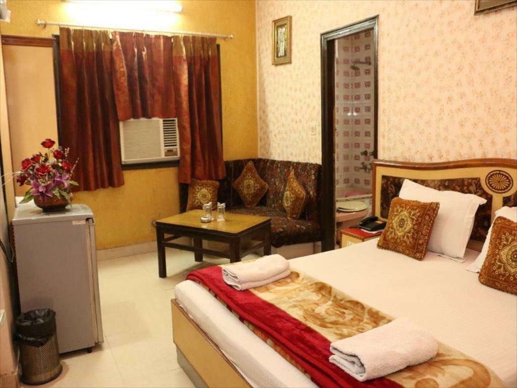 Hotel Maharaja Дели Экстерьер фото